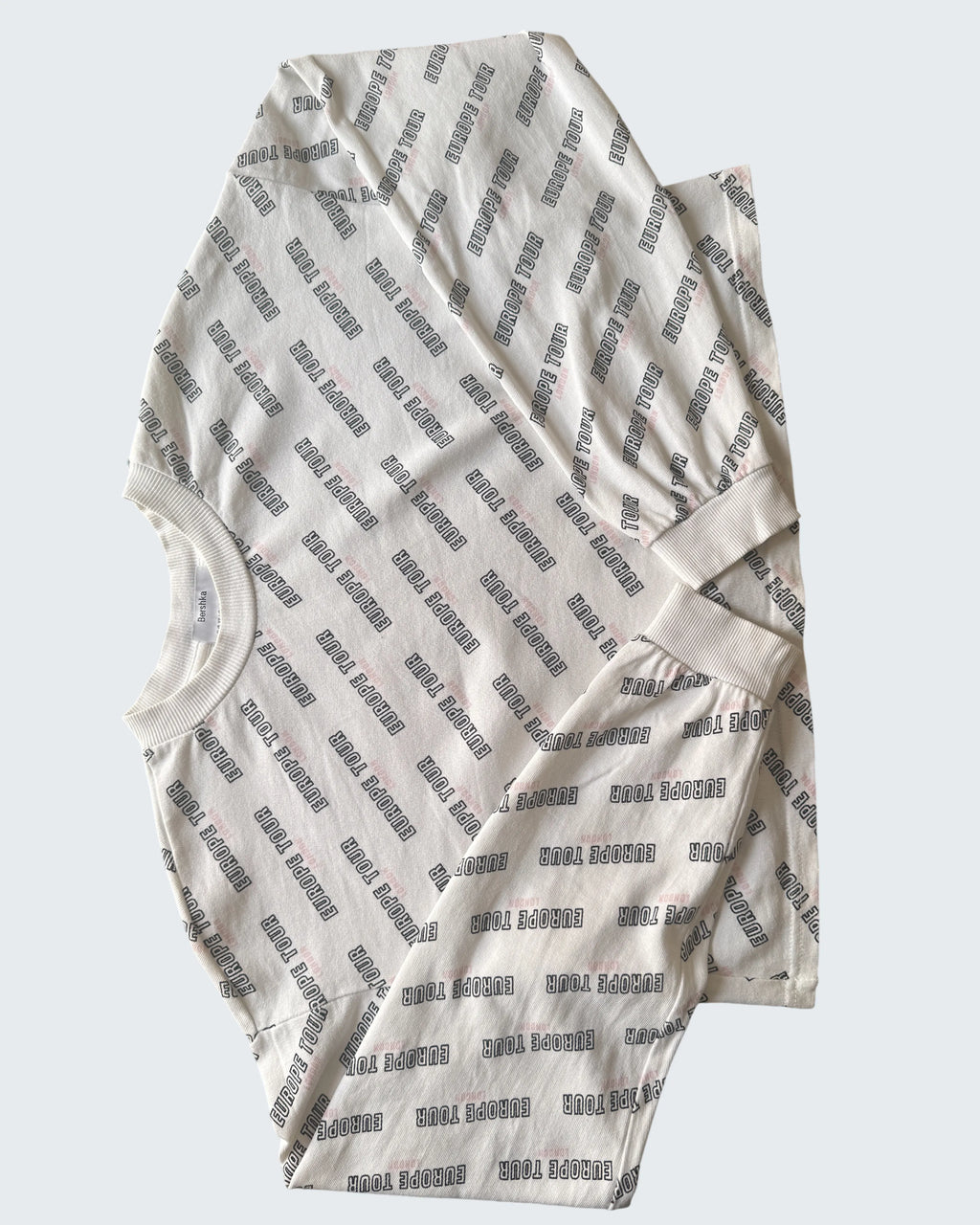 Bershka "Europe Tour" White Cropped Sweatshirt