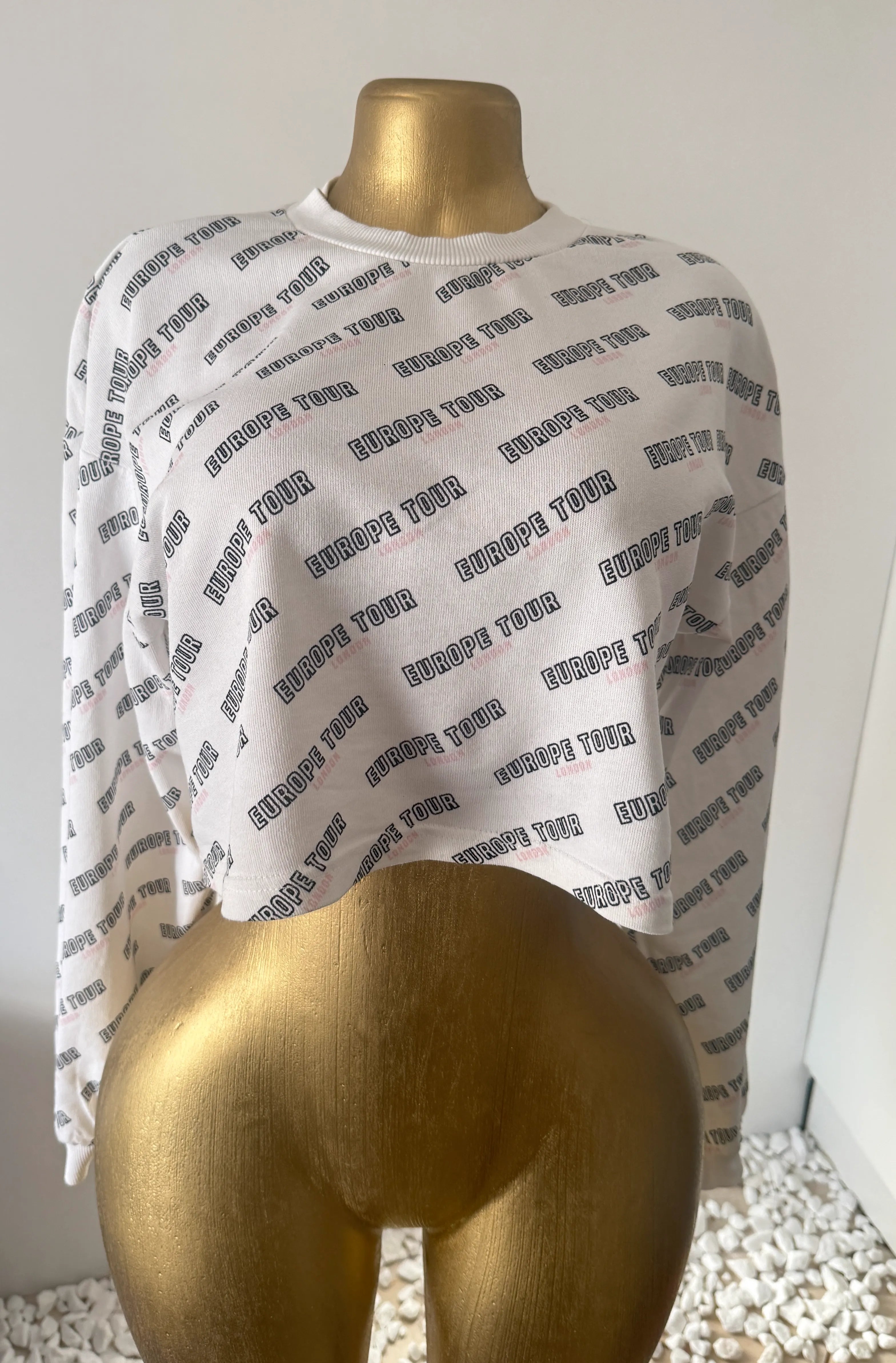 Bershka "Europe Tour" White Cropped Sweatshirt