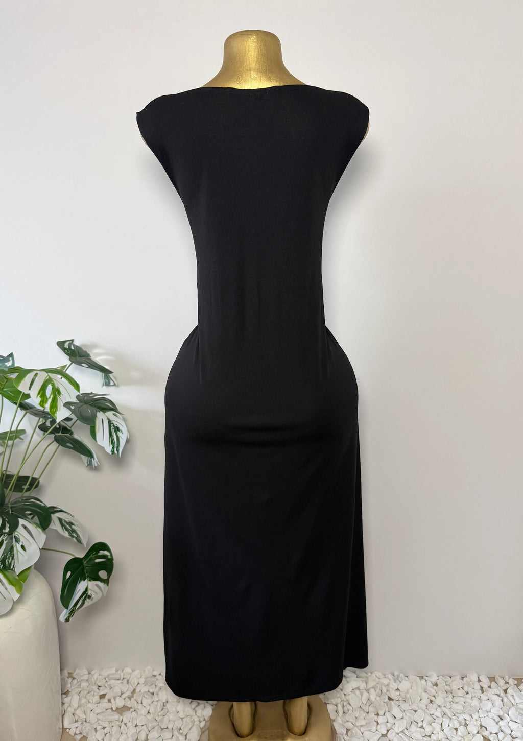 Josephine Chaus Black Cap-Sleeve Midi Dress